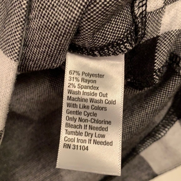 NWOT Crown & Ivy Gingham Black & White Bell Sleeve Top Plaid Checkered Medium - Picture 4 of 11